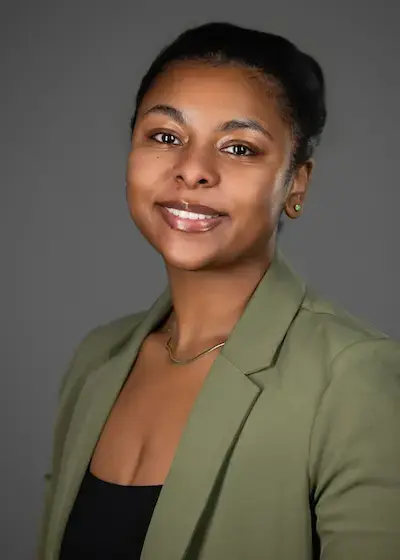 brittany-brown-tax-manager-headshot-1